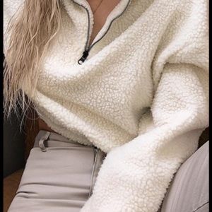 NWT WHITE FAUX JACKET VERY SOFT/WARM WITH POCKETS